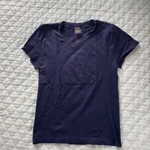 Aritzia Sunday Best SinchSeamless Tee in Navy